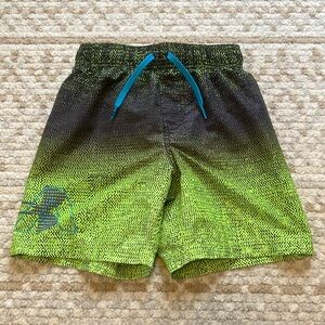 Boys UA Swim Trunks - Youth Small